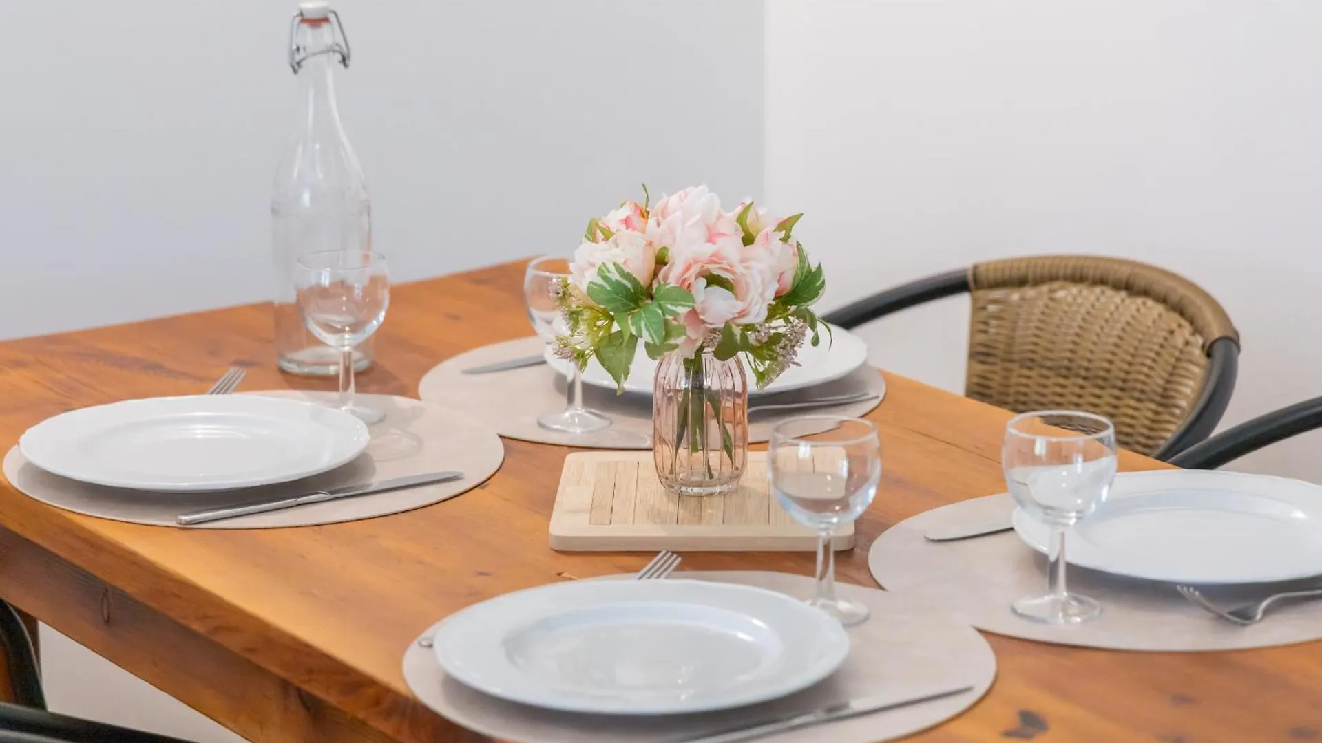 Gite Domaine De Meyrol Apartment Eyguieres 0*,  France
