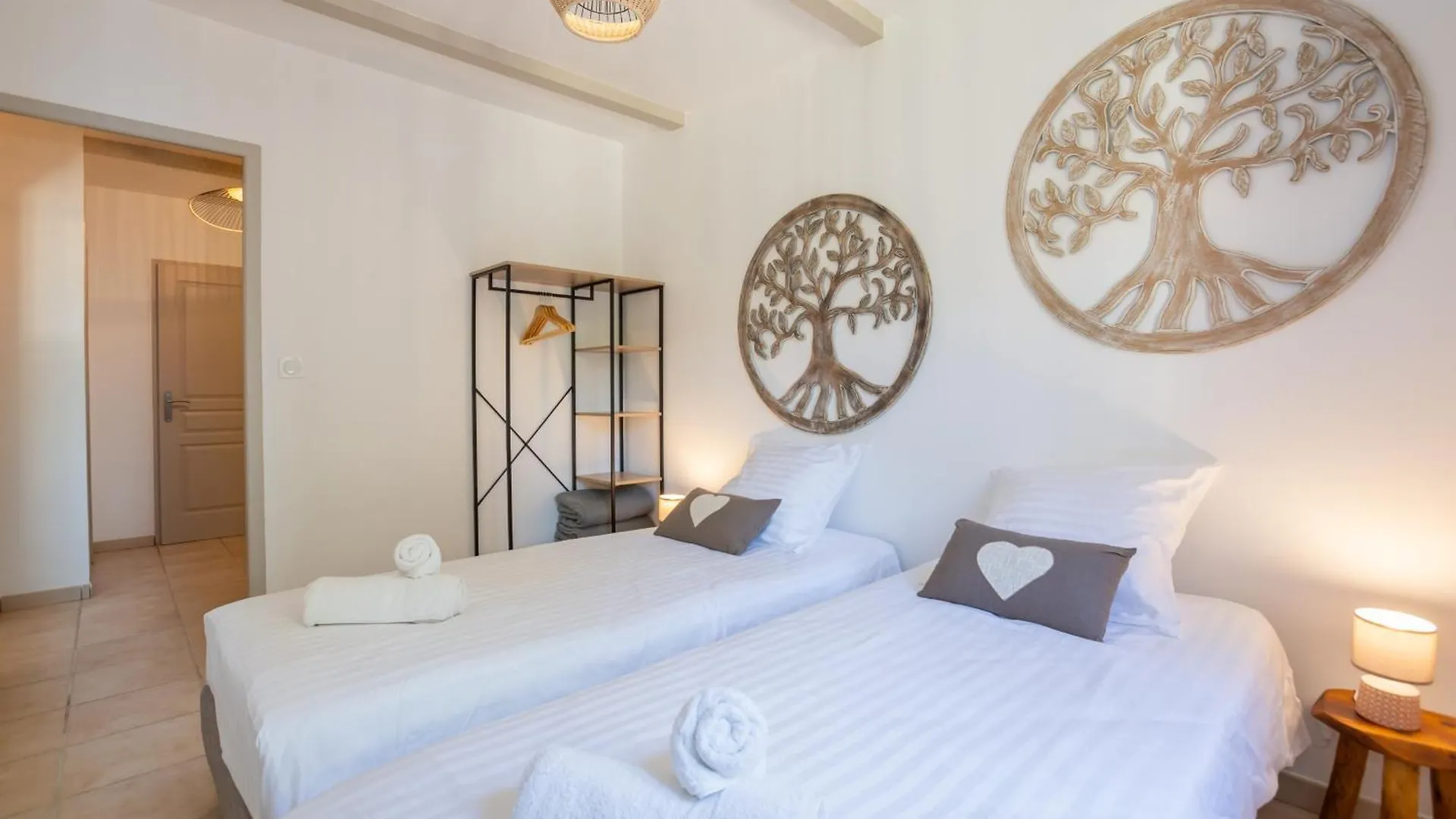 Gite Domaine De Meyrol Apartment Eyguieres France