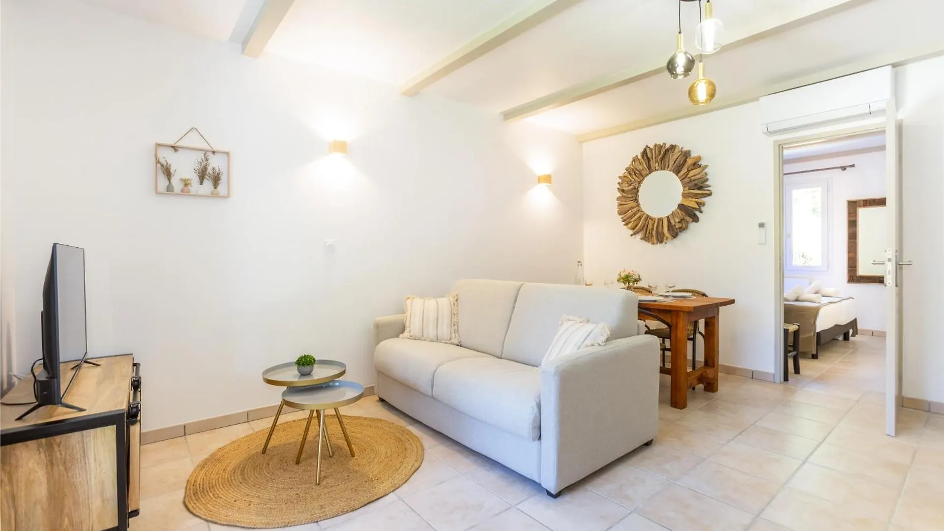 Gite Domaine De Meyrol Apartment Eyguieres