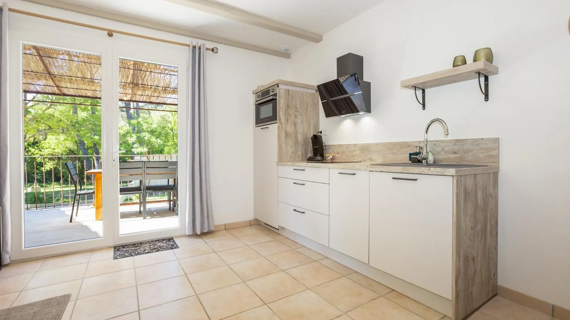 Gite Domaine De Meyrol Apartment Eyguieres