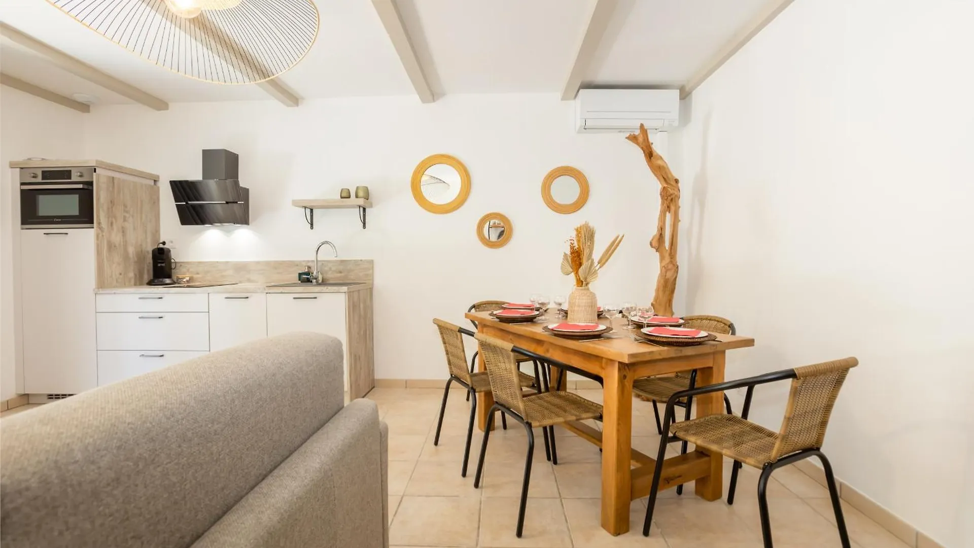 Gite Domaine De Meyrol Apartment Eyguieres