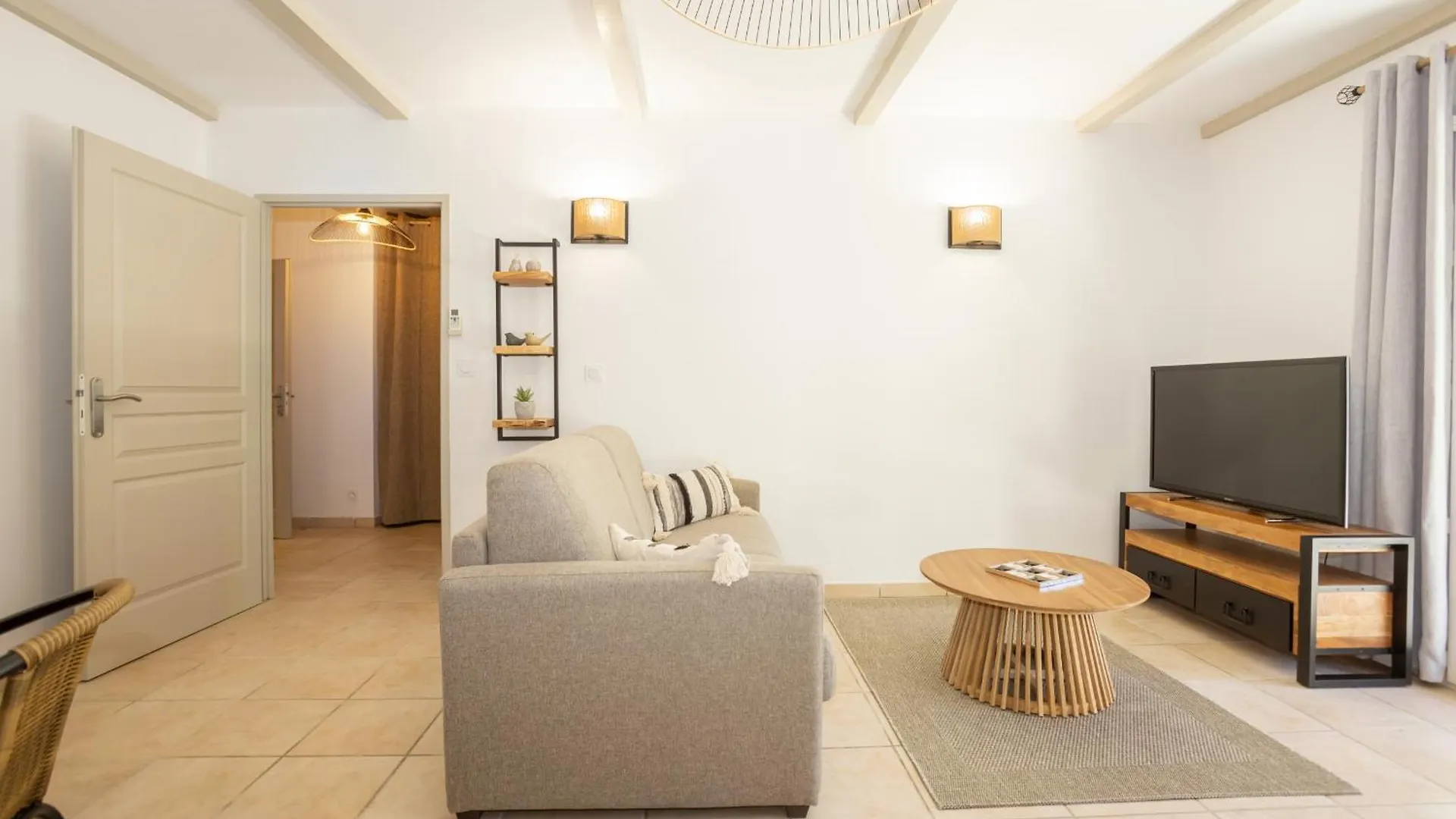 Gite Domaine De Meyrol Apartment Eyguieres France