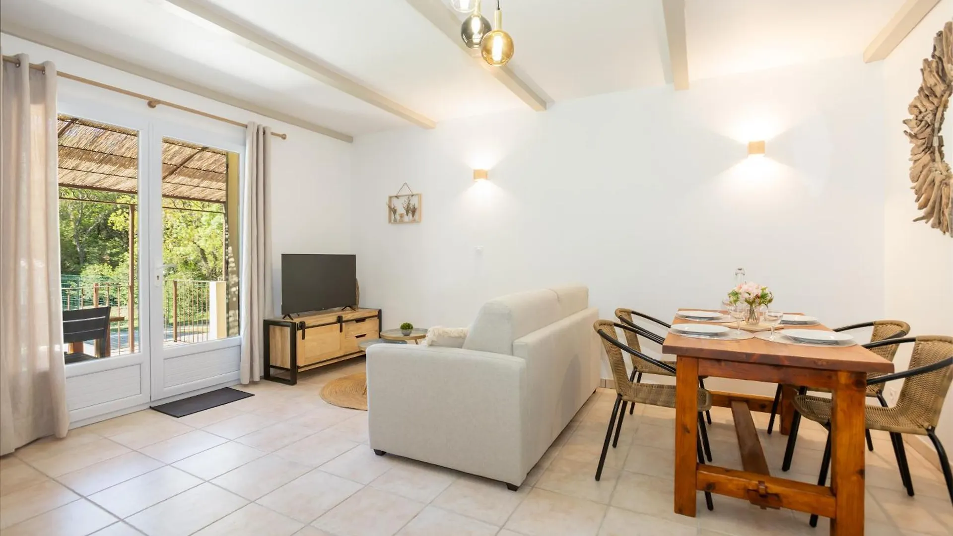 Gite Domaine De Meyrol Apartment Eyguieres 0*,