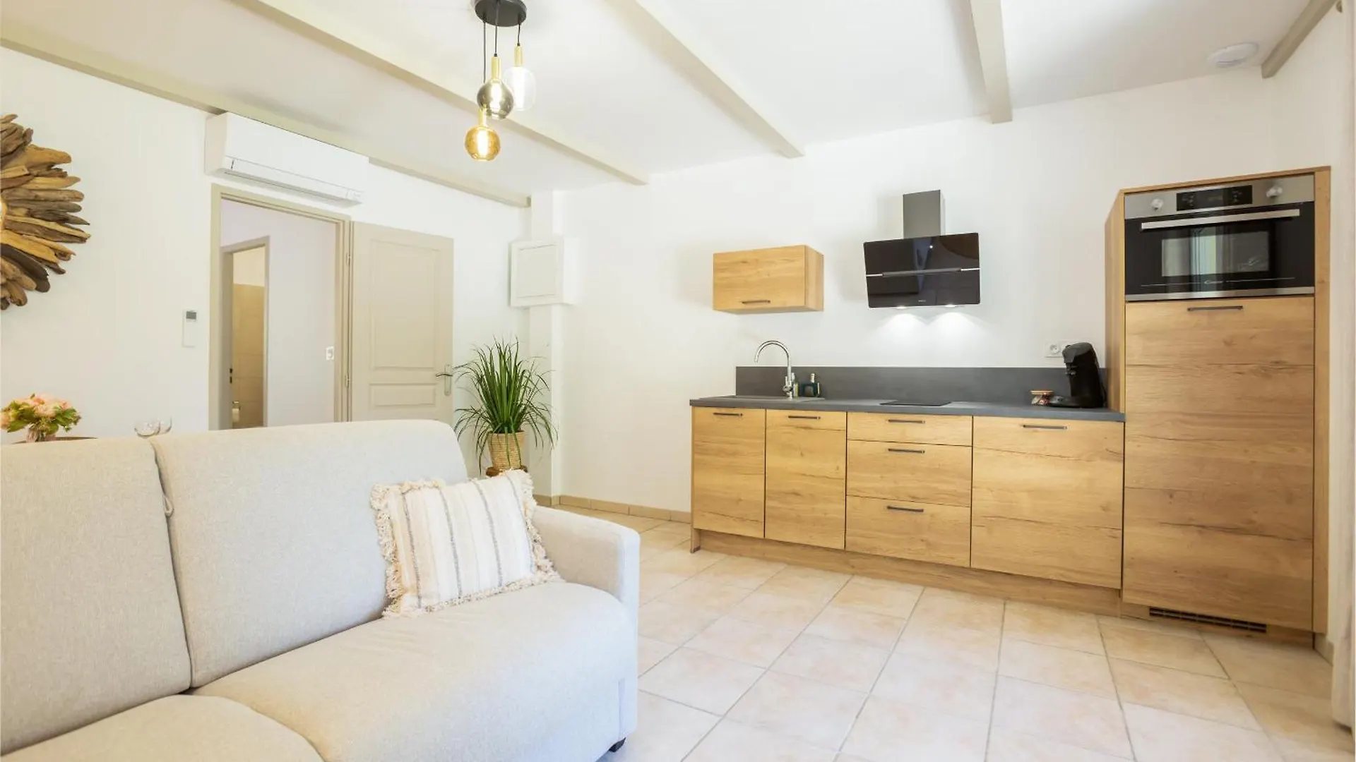 Gite Domaine De Meyrol Apartment Eyguieres France
