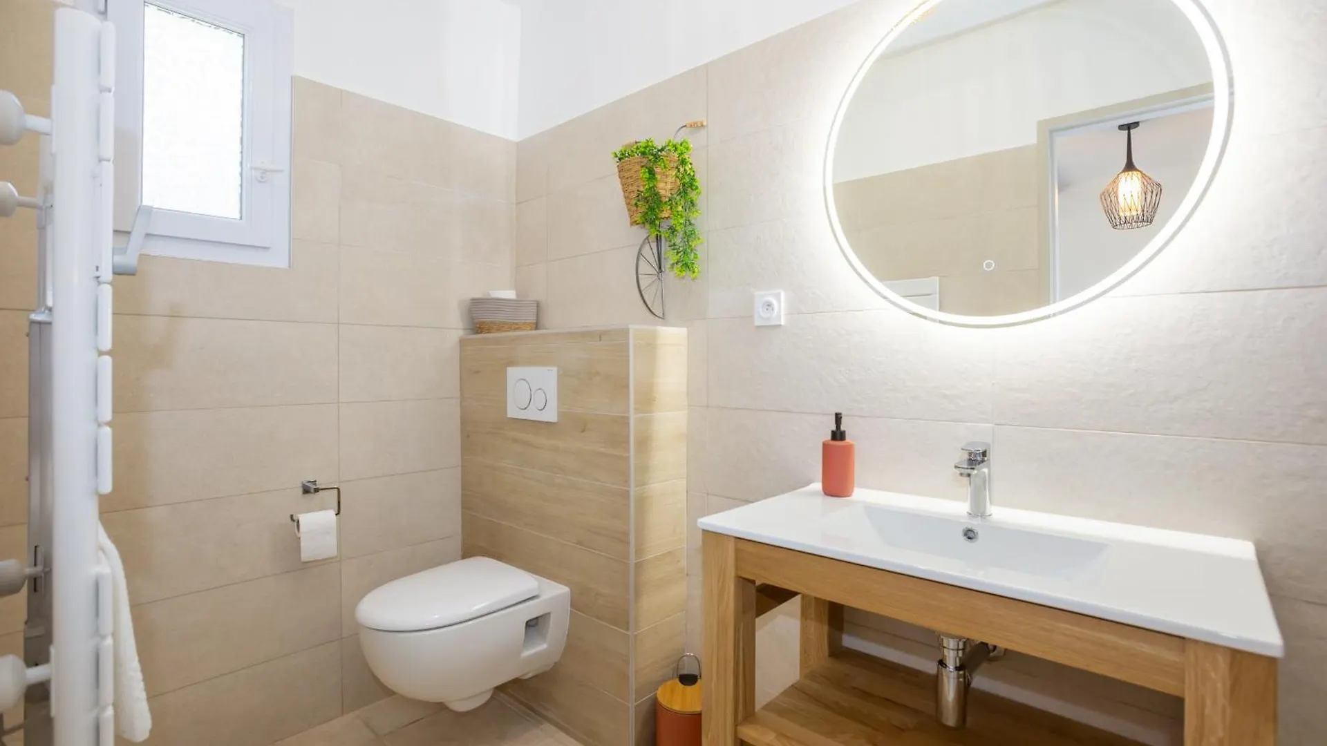 Gite Domaine De Meyrol Apartment Eyguieres