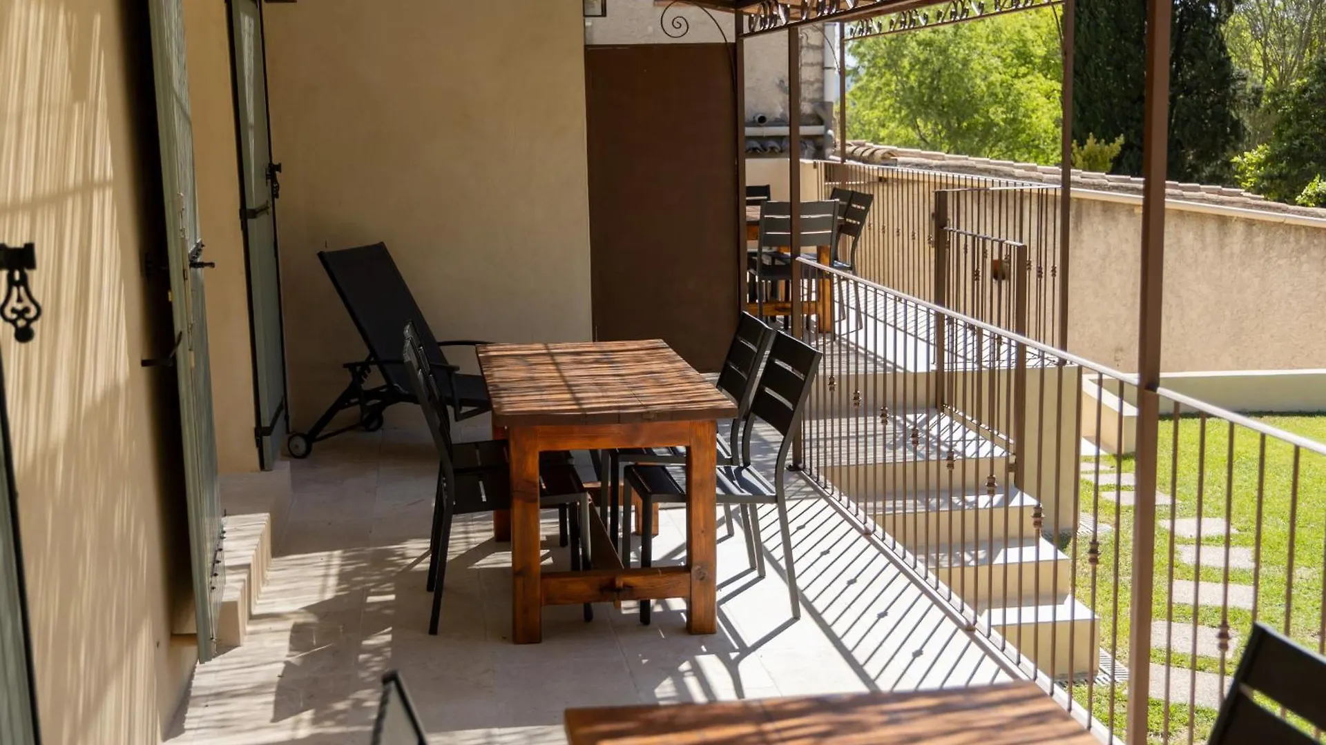 Gite Domaine De Meyrol Apartment Eyguieres France